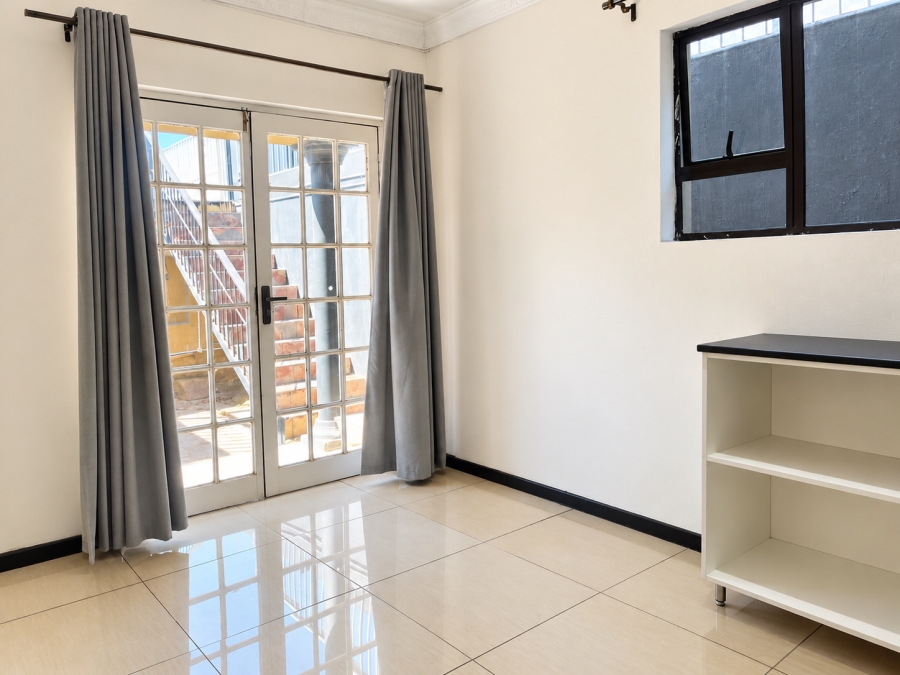 To Let 1 Bedroom Property for Rent in Beacon Bay North Eastern Cape
